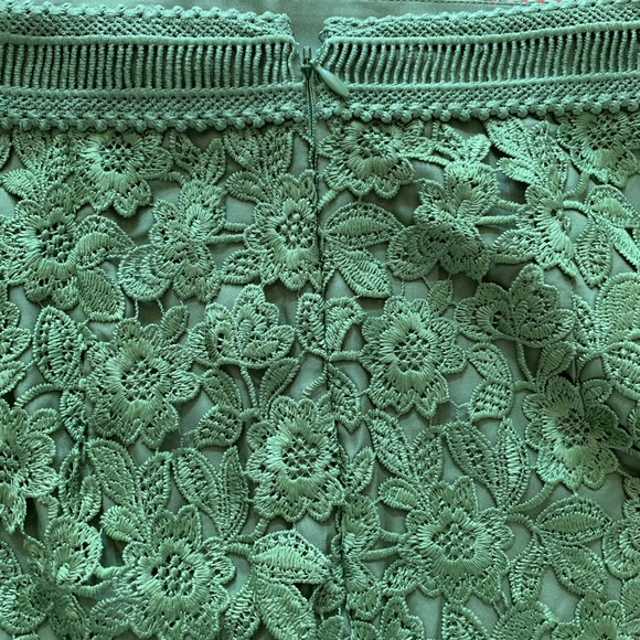 Ann Taylor Floral Lace Pencil Skirt - Picture 6 of 7